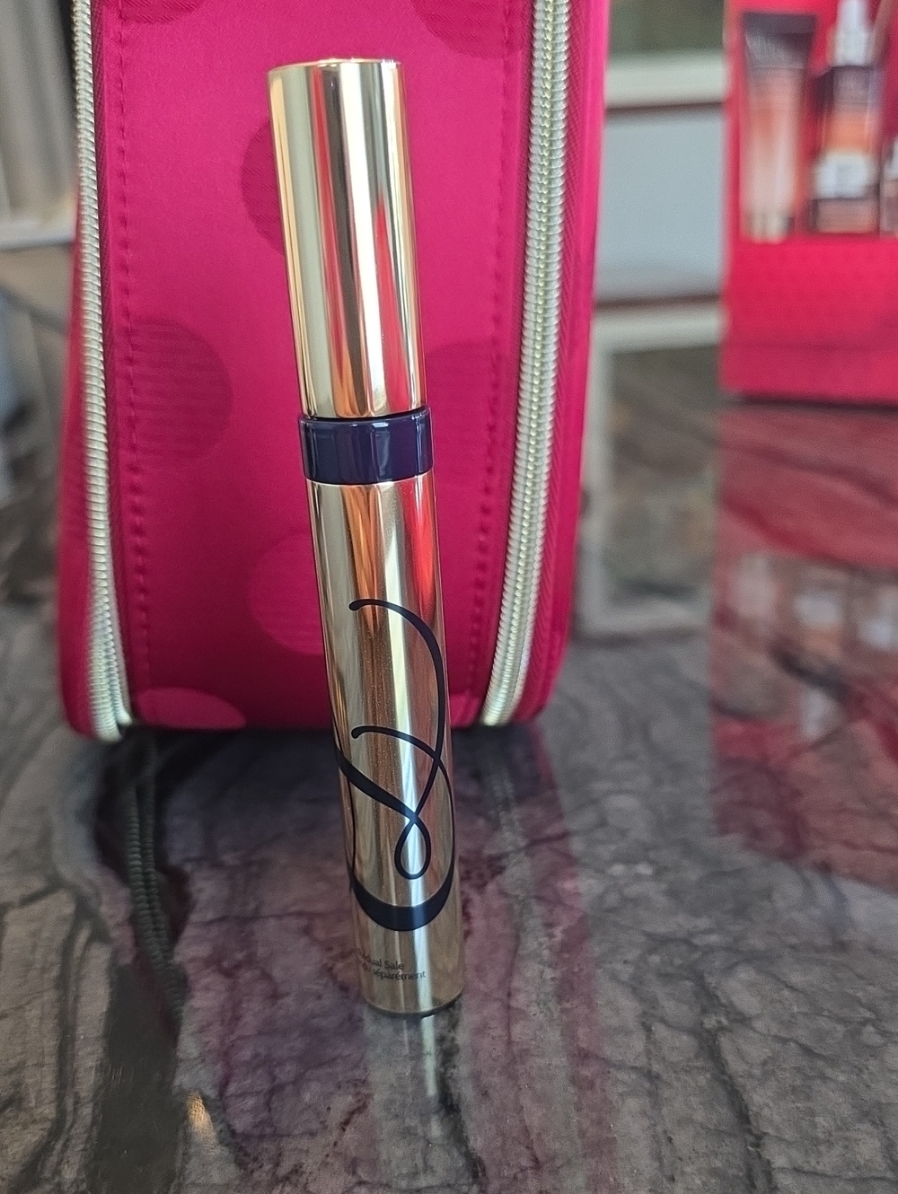 NWT Estee Lauder Sumptous Extreme Mascara In No. 1 Extreme Black